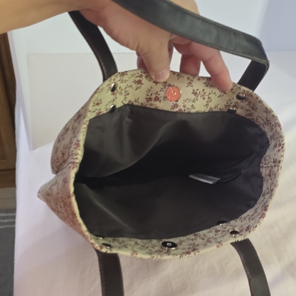 Longaberger Homestead Small Tote Bag with Floral Pattern - Cream and Black - Picture 8 of 10